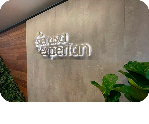 Imagem do escritório da Serasa Experian do Recife